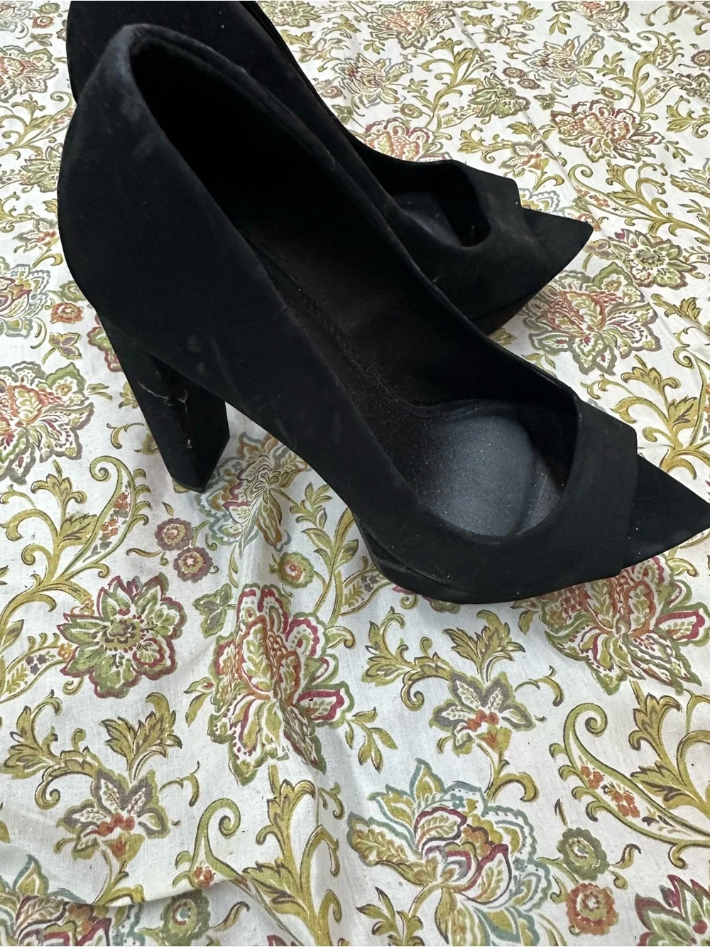 Glaze elegant black
